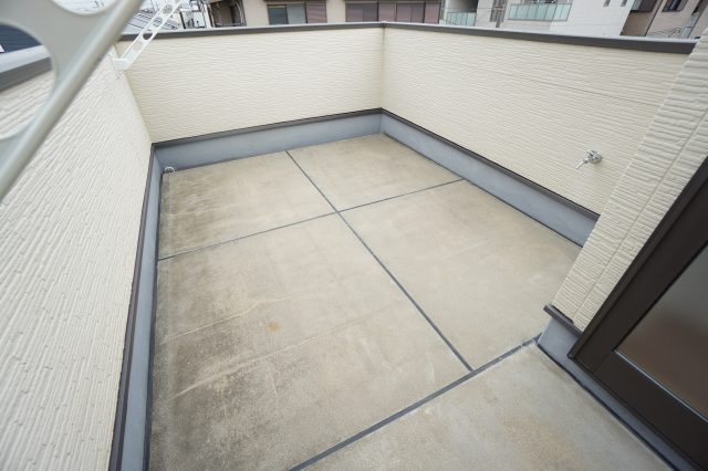 【高槻市・成約実績】駐車場なしの築浅3LDK戸建てが、閑散期に賃料を維持し成約できました。